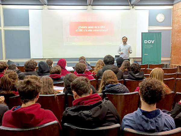 6º año visitó el CBC